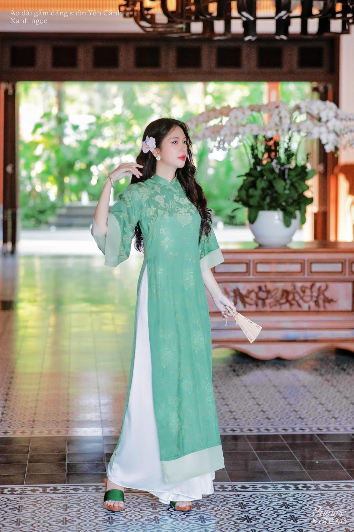 Áo dài gấm hoàng gia màu xanh pastel- mint áo dài