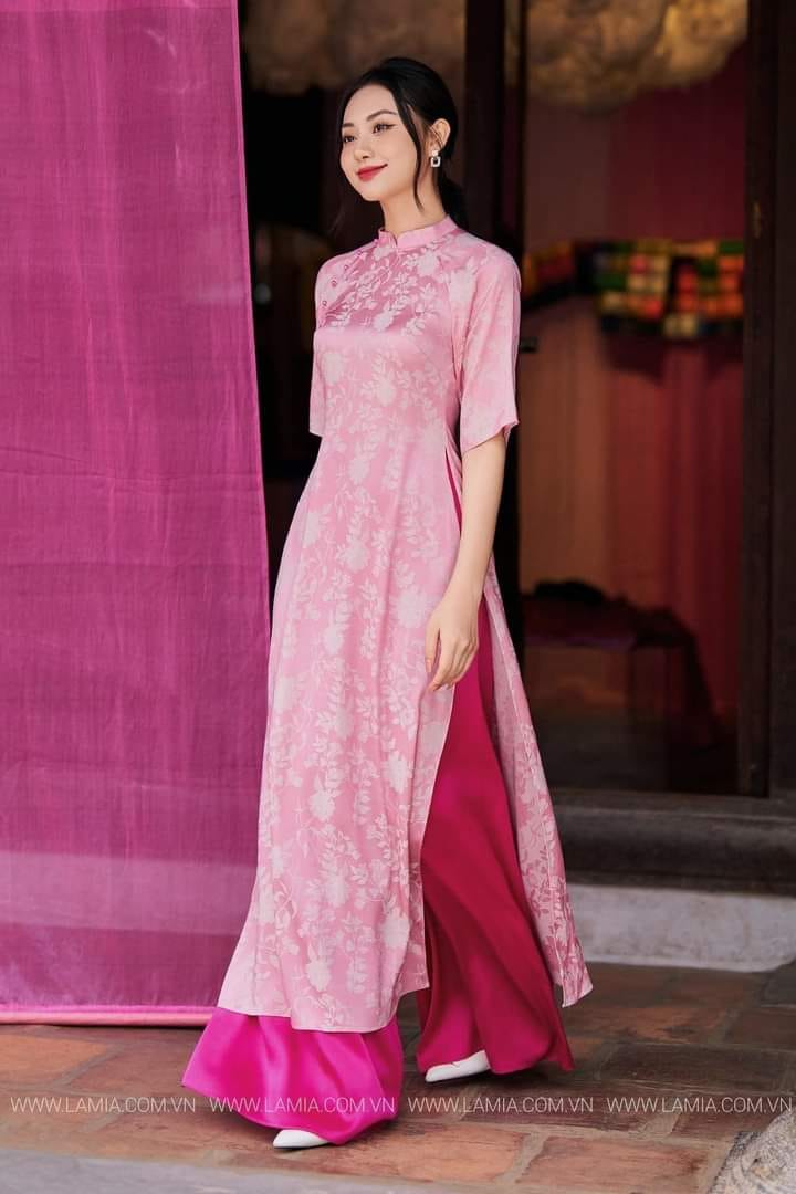 Bộ áo dài gấm cách tân hồng/ Pre-made Modern Vietnamese Ao Dai set