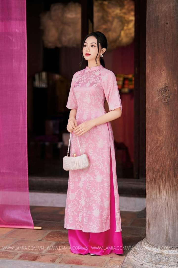 Bộ áo dài gấm cách tân hồng/ Pre-made Modern Vietnamese Ao Dai set