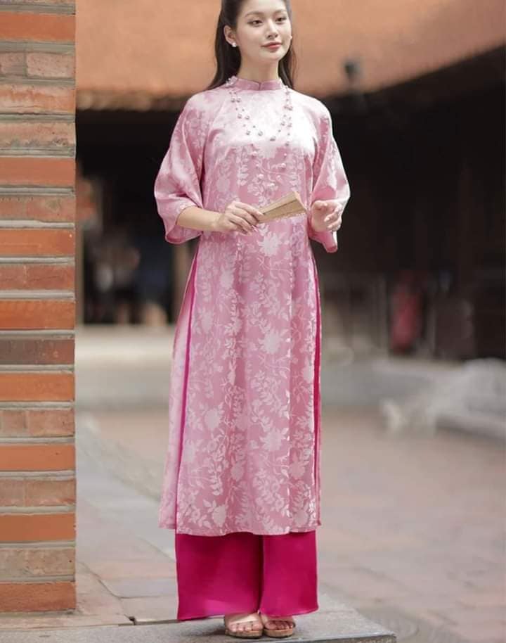 Bộ áo dài gấm cách tân hồng/ Pre-made Modern Vietnamese Ao Dai set