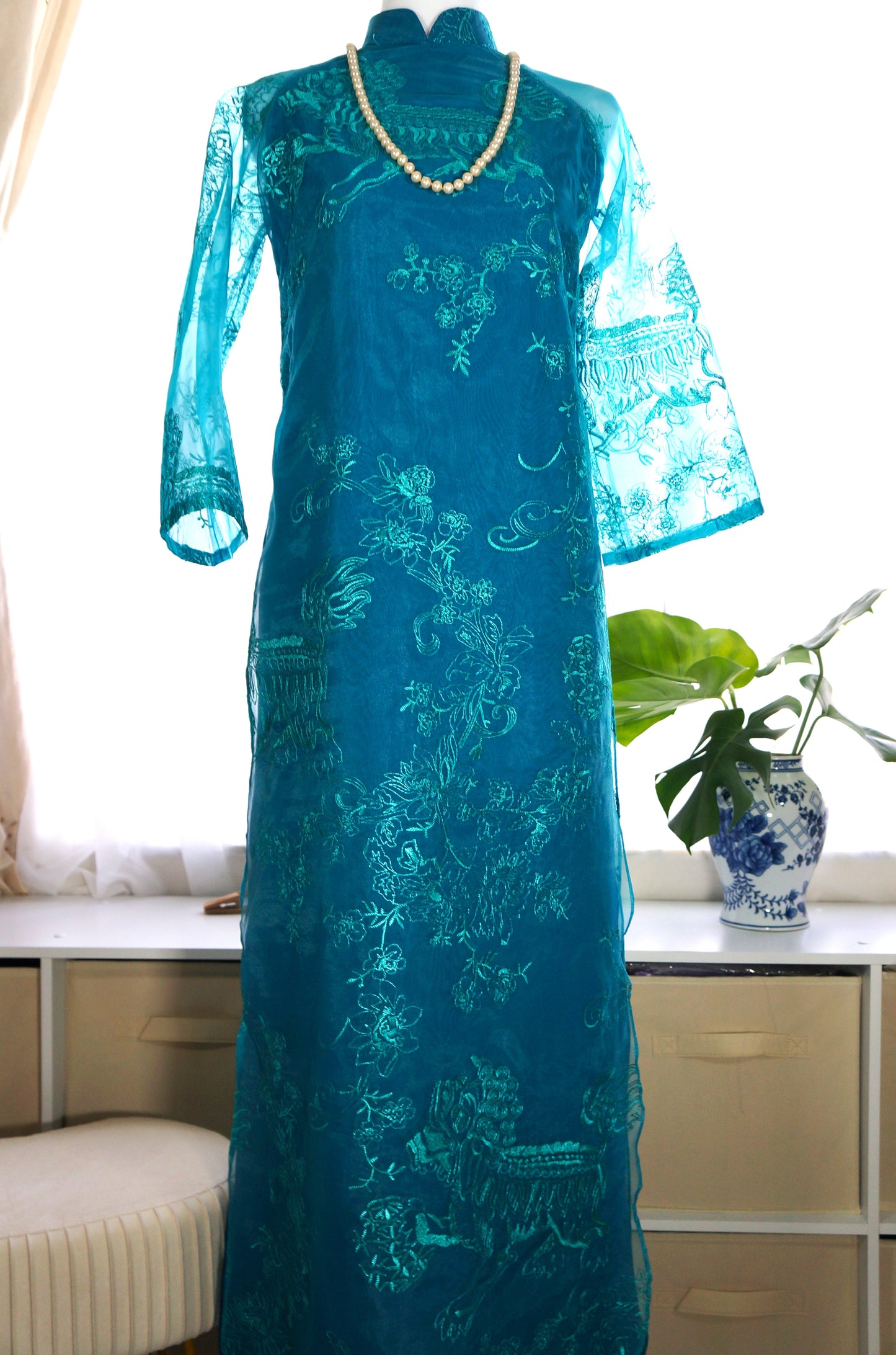 Áo tơ thêu kì lân màu xanh - turquoise organza embroidered  áo dài