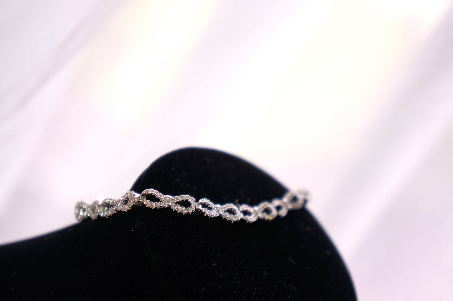 Infinity-link bracelet in sterling silver