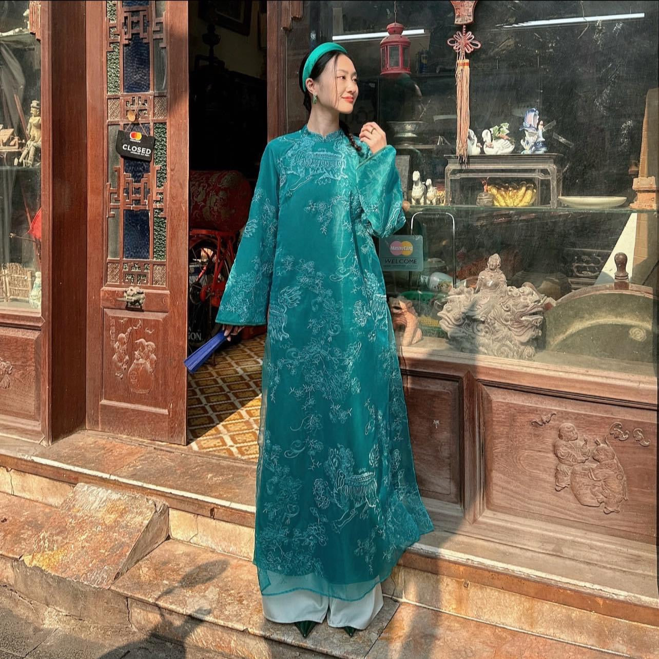 Áo tơ thêu kì lân màu xanh - turquoise organza embroidered  áo dài