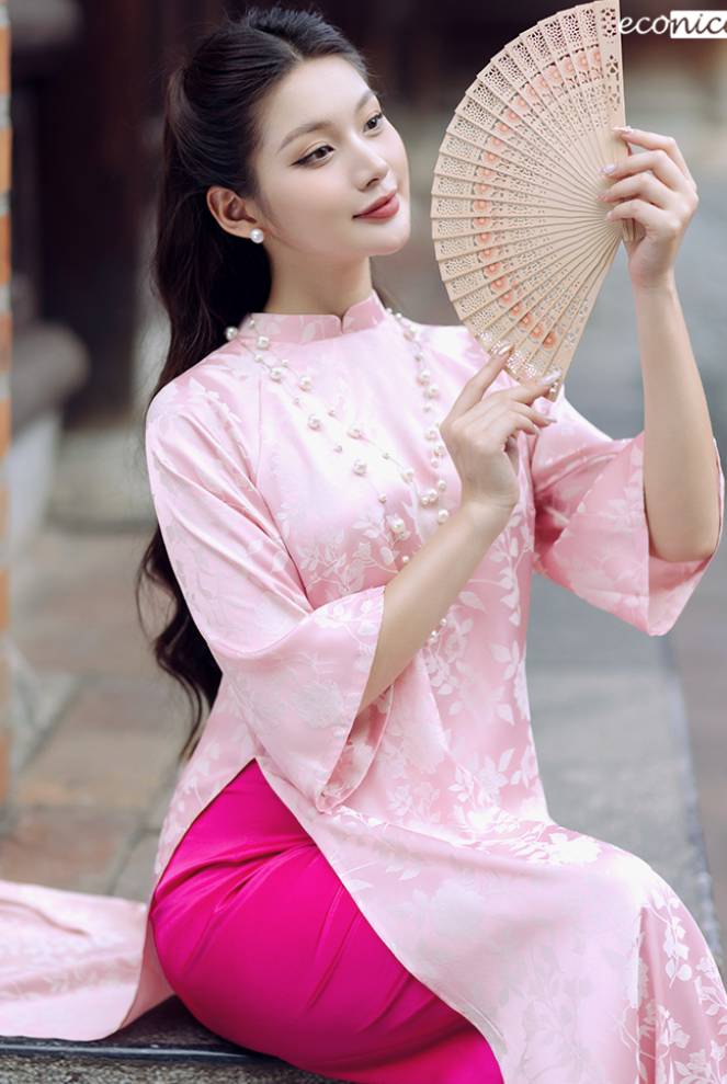 Bộ áo dài gấm cách tân hồng/ Pre-made Modern Vietnamese Ao Dai set