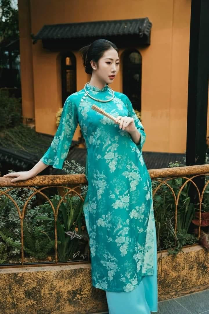 Áo dài gấm hai da hai mặt cách tân xanh/ Pre-made Modern Vietnamese Ao Dai