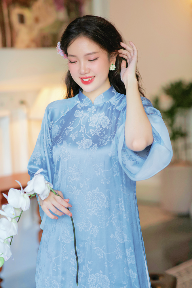 Áo dài gấm hoàng gia màu xanh- baby blue áo dài