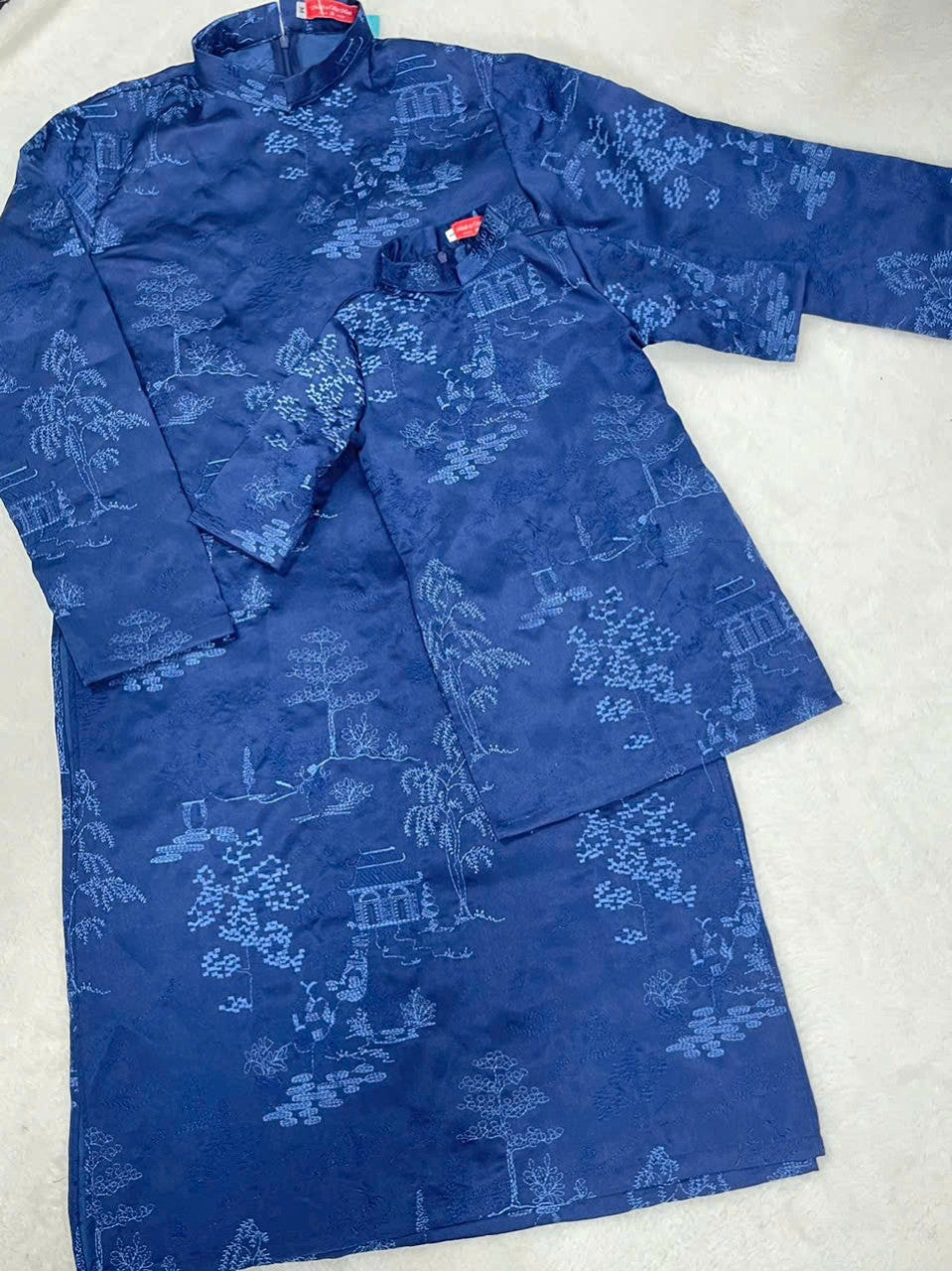 Áo dài nam Thủy Hạc tafta thêu-men's áo dài in deep blue